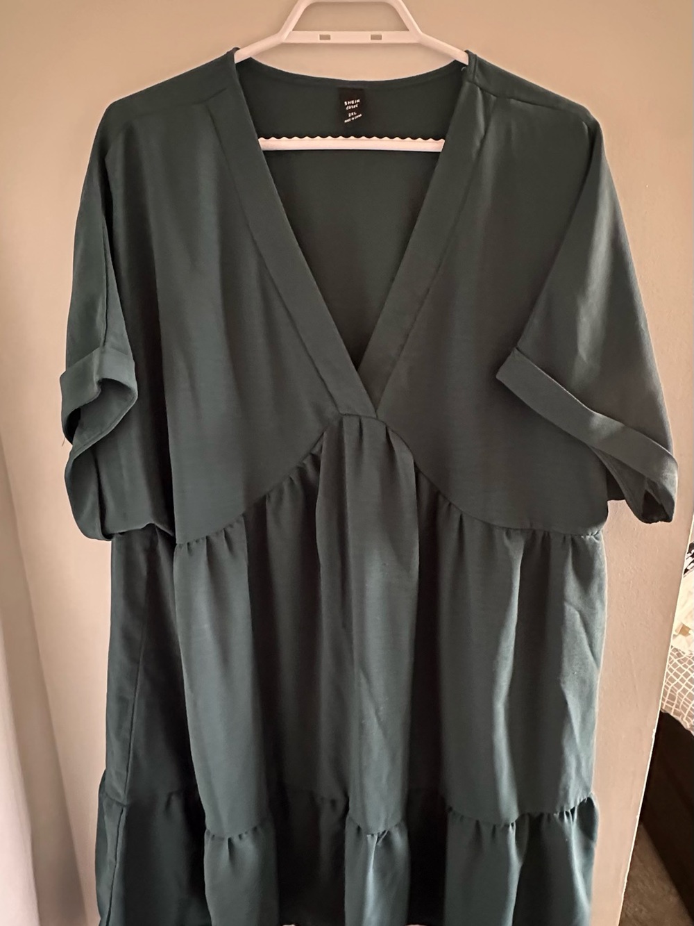SHEIN Dark Green V-Neck Tiered Tunic Dress